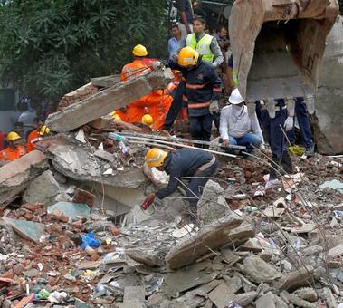 12 killed, 11 injured as building collapses in Mumbai 12 killed, 11 injured as building collapses in Mumbai
