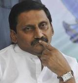 Andhra Cong to crack whip o...