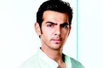My duty is not to let the viewers down: Karan V Grover