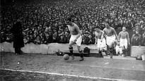 FIFA.com recalls the day Everton's Dixie Dean completed a hat-trick on the final day to make it a still-standing record of 60 league goals in a season...