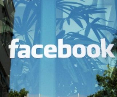 Facebook revamps its news feed