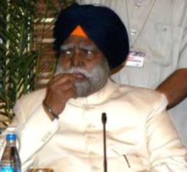 Buta Singh calls PM Manmohan Singh 'asset'