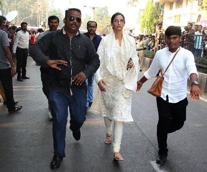 Shah Rukh, Amitabh, Katrina at Sridevi's funeral Shah Rukh, Amitabh, Katrina at Sridevi's funeral
