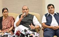 Advani relents after RSS intervenes