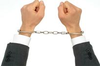Stockbroker Arrested for Rs.5 Crore Fraud on Former CIl Chief