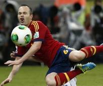Spain top Uruguay to confirm favouritism