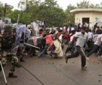 Pro-Telangana activists disrupt book launch