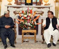 President Zardari meets Nawaz Sharif, promises support