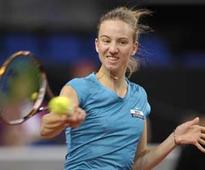 Mona Barthel advances to 3rd round at Aegon Classic
