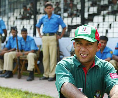 Former B'desh skipper Mahmud suffers stroke Former B'desh skipper Mahmud suffers stroke