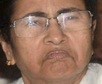 Mamata faces protests, loses cool during visit to Barasat rape victim