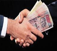 Engineer caught red handed taking bribe of Rs 20,000