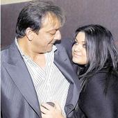 Salman Khan offers support to Sanjay Dutt and Trishala
