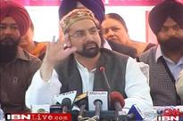 Indo-Pak bus service a mere political show off: Mirwaiz