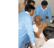 13 killed by bombs outside mosques