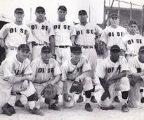 Baseball in World War II: The amazing story of the U.S. militarys integrated 