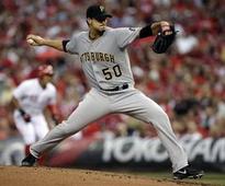 Bucs pin rare loss on Latos, blank Reds