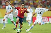 Cesc Fabregas yet to receive offer from Manchester United
