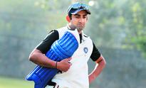 Gambhir, Yuvraj miss Champions Trophy bus