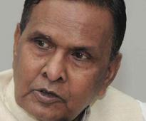 Cong asks Beni to hold fire on Mulayam