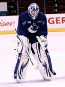 Op-Ed: Vancouver Canucks should start Schneider tonight, likely won't