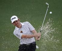 Early birdie barrage lifts Oosthuizen in Korea