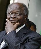 Kenya: Lawyers protest Kibaki's ex-gratia
