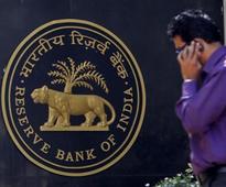 Panel for more Government say on monetary policy