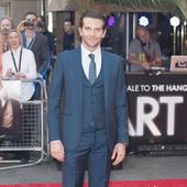 Jennifer Lawrence: Bradley Cooper is a wet kisser (Bang Showbiz)