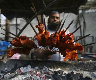 RSS leader: 'Gosht' is cow meat, Quran prohibits eating it RSS leader: 'Gosht' is cow meat, Quran prohibits eating it