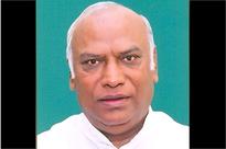Mallikarjun Kharge, the sixth Railway Minister in four years