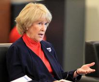 Amid controversy, FAU President Saunders quits