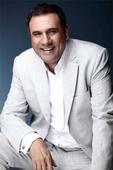 Director takes revenge over losing a PS-3 game against Boman Irani