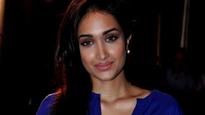 Jiah Khan hanged herself after call from boyfriend, say reports