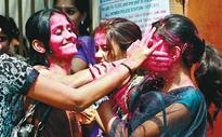 No regional bias this Holi for Chennaiites
