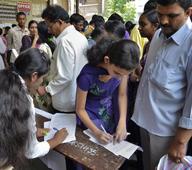 Colleges see mad rush for science, commerce courses