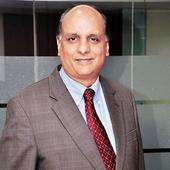 Cognizant beats St, but keeps guidance unchanged