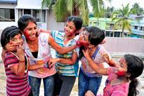 Bonhomie, revelry mark Holi celebrations in Kochi