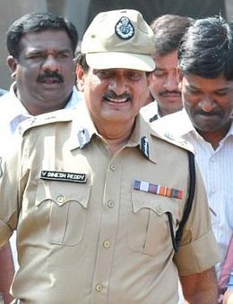 Controversial Andhra DGP V Dinesh Reddy retires Controversial Andhra DGP V Dinesh Reddy retires