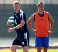 David Moyes may bring Everton defender Phil Jagielka to Manchester United