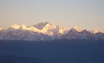 5 climbers feared dead on Mount Kanchenjunga, world's 3rd highest peak