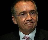 Former Pacific Brands chairman retires