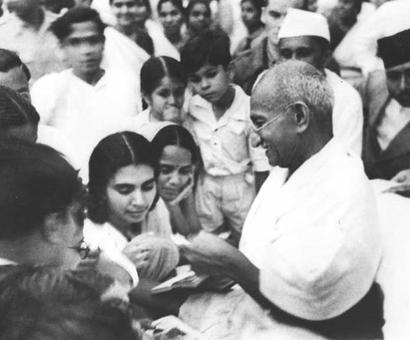 Man who 'saved' Mahatma Gandhi from Godse in 1944 passes away Man who 'saved' Mahatma Gandhi from Godse in 1944 passes away