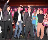 PIX: Shah Rukh, Aamir, Hrithik dance with Dharmendra!