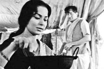 Bihar govt sued for screening 'Teesri Kasam'