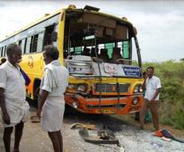 8 children killed in van-bus collision near Pudukottai