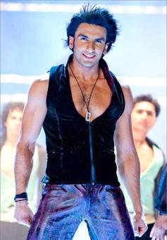 What if Aladdin was made in Bollywood? What if Aladdin was made in Bollywood?