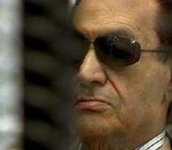 Court ruling favors Hosni Mubarak but he stays in jail
