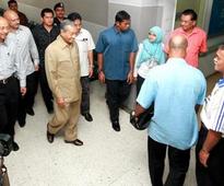 Dr Mahathir, Najib visit Azizan