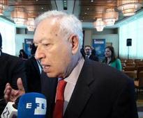 Spanish Foreign Minister Witnesses Flag Ceremony in Florida
